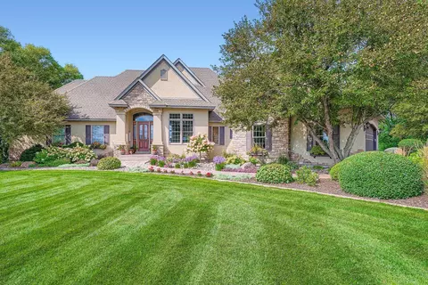6260 Broadview Dr, Prior Lake, MN 55372