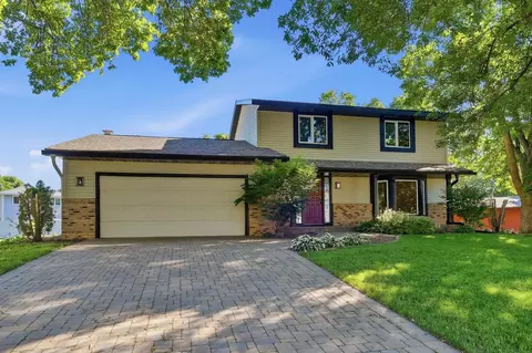 7010 W 83rd St, Bloomington, MN 55438