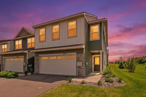 5092 Stable View Dr, Woodbury, MN 55129