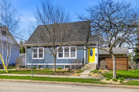 615 9th St SW, Rochester, MN 55902