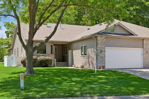5635 Heather Ridge Ct, Shoreview, MN 55126