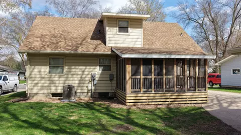 Exterior - 1112 15th St SW, Willmar, MN 56201 photo 9 of 18