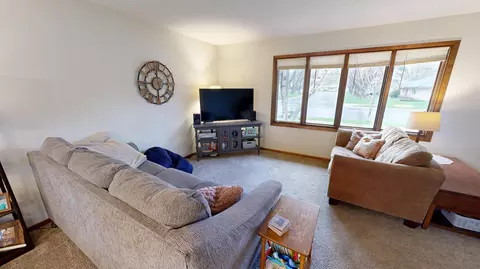 Living - 1112 15th St SW, Willmar, MN 56201 photo 1 of 4