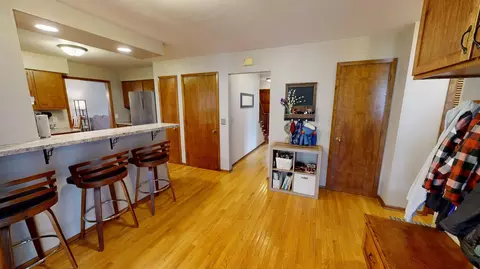 Entry Way - 1112 15th St SW, Willmar, MN 56201 photo 2 of 4