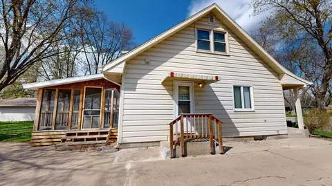 Exterior - 1112 15th St SW, Willmar, MN 56201 photo 16 of 18