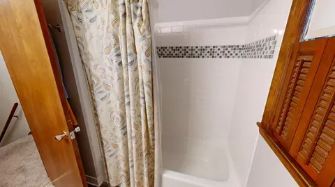 Bath - 1112 15th St SW, Willmar, MN 56201 photo 5 of 5