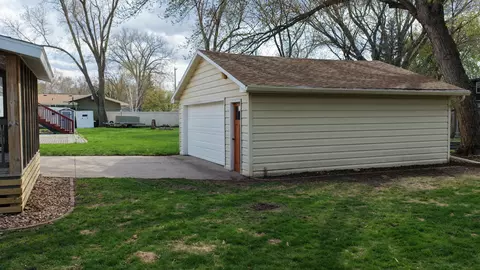 Exterior - 1112 15th St SW, Willmar, MN 56201 photo 10 of 18