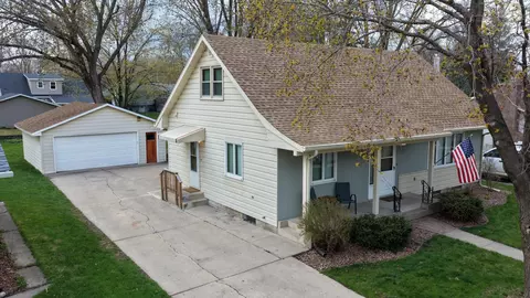 1112 15th St SW, Willmar, MN 56201