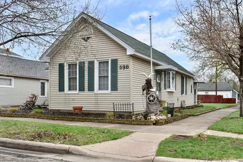 528 Chatfield St, Winona, MN 55987