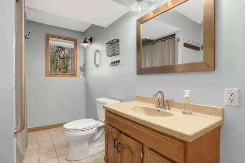 Bath - 19044 Xavier St NW, Elk River, MN 55330 photo 3 of 3
