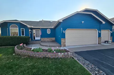 8931 Prestwick Pkwy N, Brooklyn Park, MN 55443