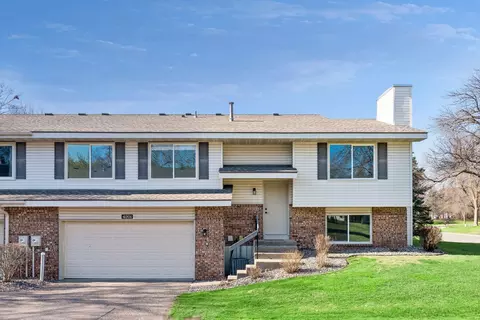 4201 Hemlock Ln N, Plymouth, MN 55441
