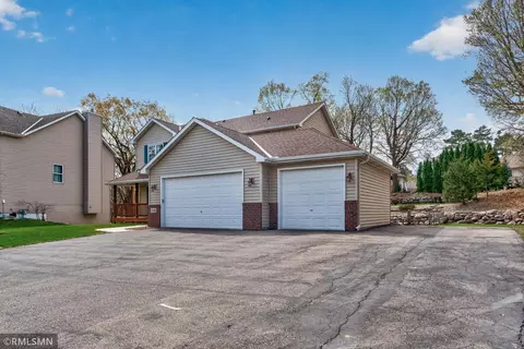 8549 Woodland Curv, Saint Bonifacius, MN 55375