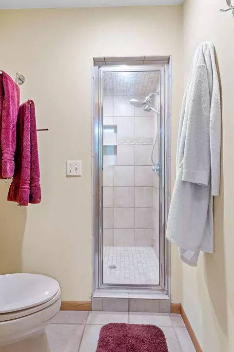 Bath - 2150 Crestview Dr, Excelsior, MN 55331 photo 3 of 10