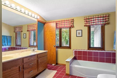Bath - 2150 Crestview Dr, Excelsior, MN 55331 photo 7 of 10