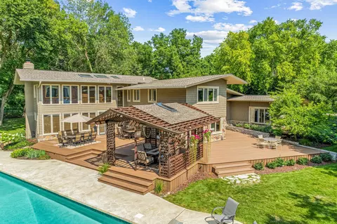 Exterior - 2150 Crestview Dr, Excelsior, MN 55331 photo 7 of 12