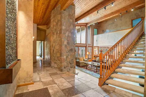 Entry Way - 2150 Crestview Dr, Excelsior, MN 55331 photo 1 of 5