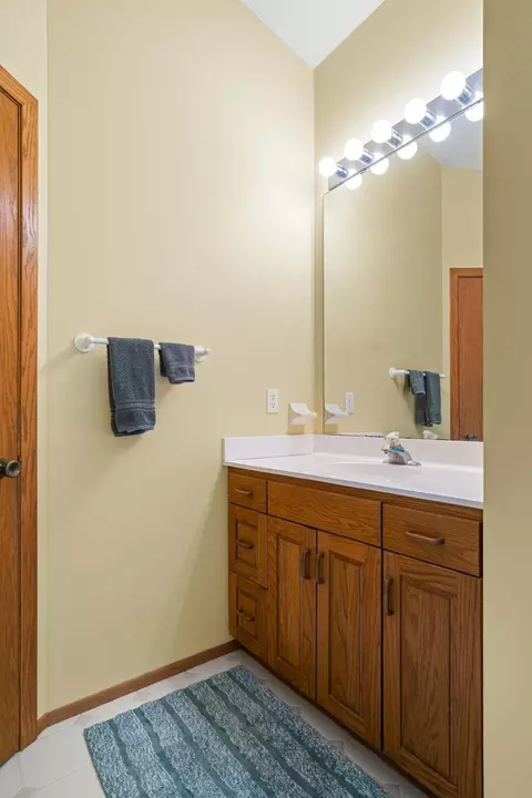 Bath - 2150 Crestview Dr, Excelsior, MN 55331 photo 9 of 10