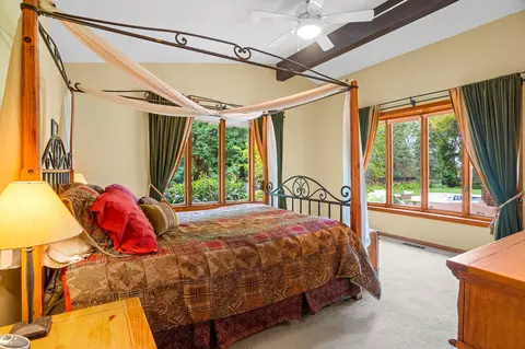 Bedroom - 2150 Crestview Dr, Excelsior, MN 55331 photo 1 of 8