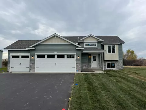 2552 Topaz St, Saint Augusta, MN 56301