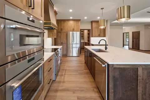 Kitchen - 3480 Granite Way S, Saint Cloud, MN 56301 photo 5 of 8