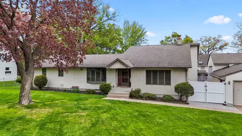 65 Logan Ave E, West Saint Paul, MN 55118