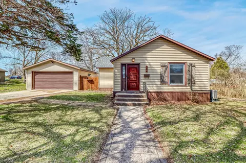 410 Bowling Ave, Detroit Lakes, MN 56501