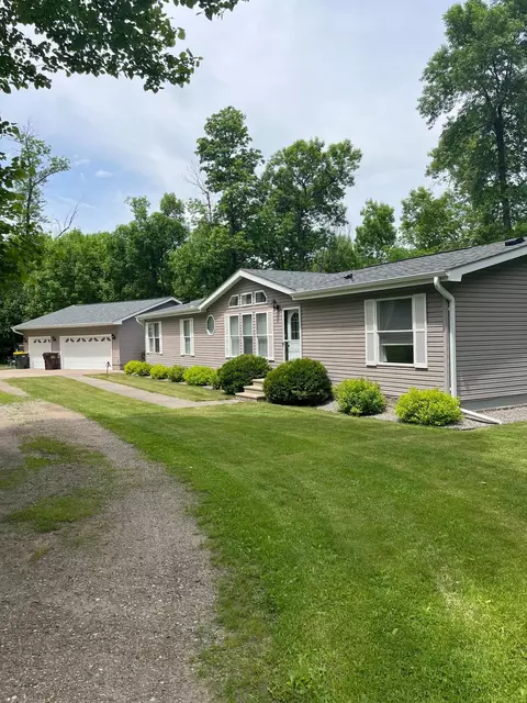 7290 83rd St NE, Monticello, MN 55362