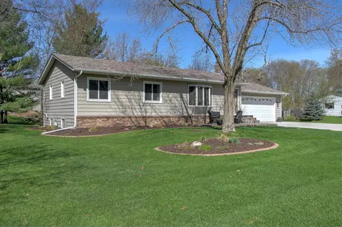 3125 Kenwood St S, Cambridge, MN 55008