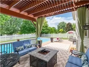 6115 Dufferin Dr, Savage, MN 55378