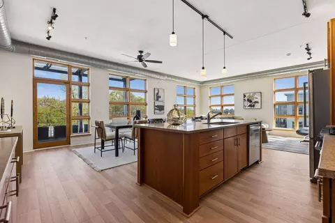 2845 Colfax Ave S #W402, Minneapolis, MN 55408