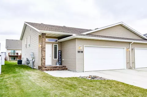 5578 59th St S, Fargo, ND 58104