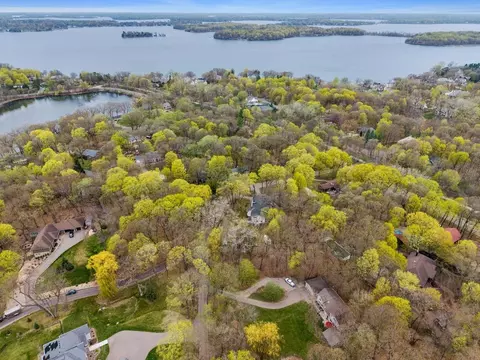 View/Area - 20680 Garden Rd, Excelsior, MN 55331 photo 2 of 4