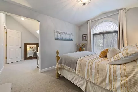 Bedroom - 20680 Garden Rd, Excelsior, MN 55331 photo 2 of 4
