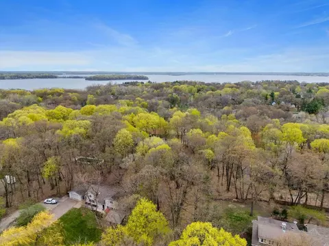 View/Area - 20680 Garden Rd, Excelsior, MN 55331 photo 3 of 4