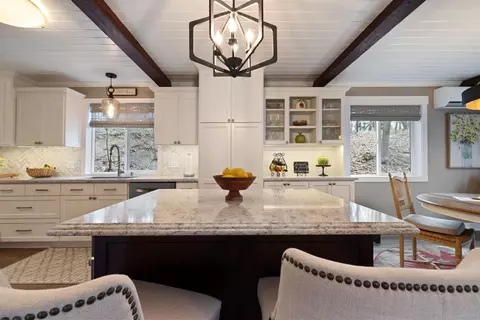 Kitchen - 20680 Garden Rd, Excelsior, MN 55331 photo 3 of 3