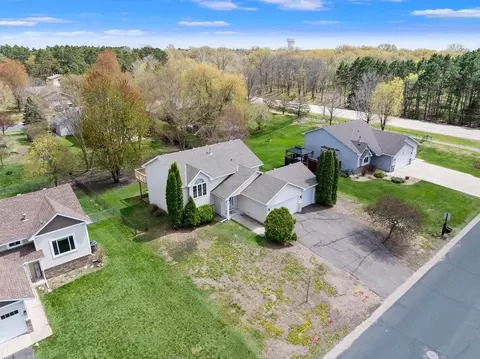 7606 Behm Ln, Lino Lakes, MN 55014