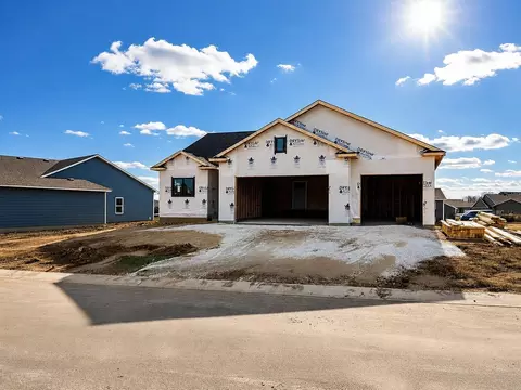 1693 Cherry St E, Mazeppa, MN 55956