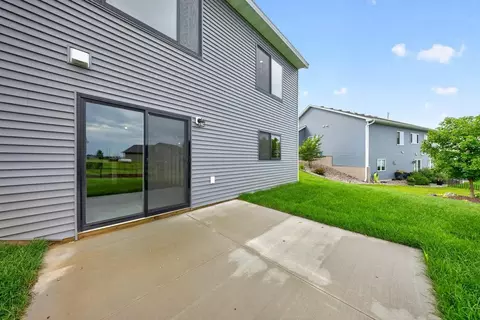 Exterior - 1693 Cherry St E, Mazeppa, MN 55956 photo 6 of 9