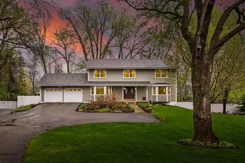 5525 Wedgewood Dr, Excelsior, MN 55331