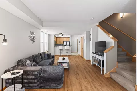 150 E Burnsville Pkwy #101, Burnsville, MN 55337