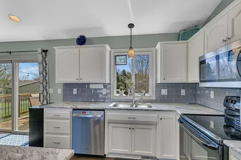 Kitchen - 5736 Eagle Ct, Saint Cloud, MN 56303 photo 1 of 5
