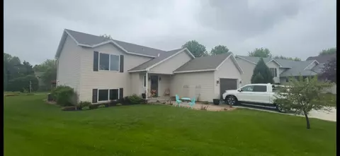 5736 Eagle Ct, Saint Cloud, MN 56303