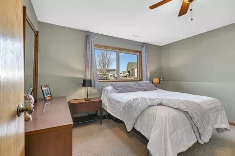 Bedroom - 5736 Eagle Ct, Saint Cloud, MN 56303 photo 4 of 6