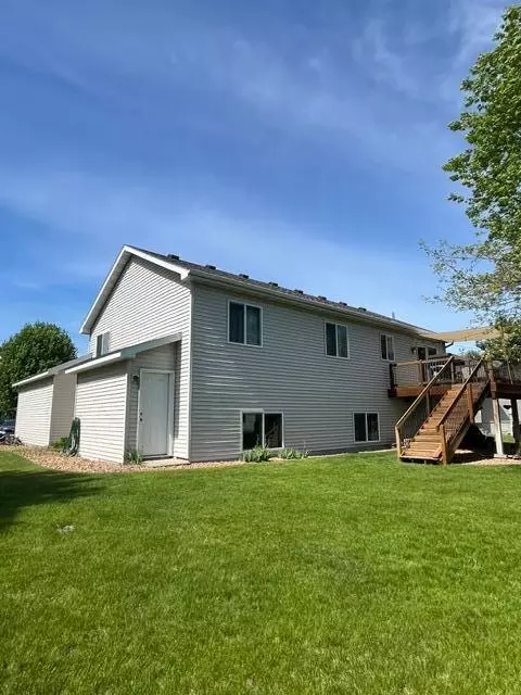 Exterior - 5736 Eagle Ct, Saint Cloud, MN 56303 photo 10 of 12