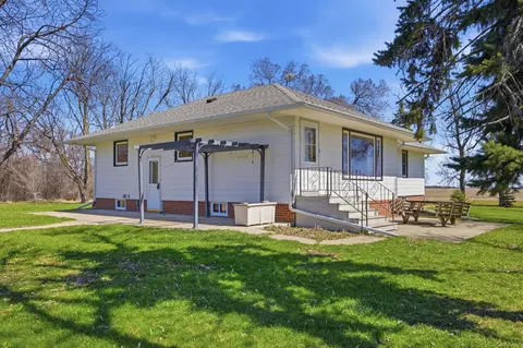 5555 167th Ave SE, Kindred, ND 58051