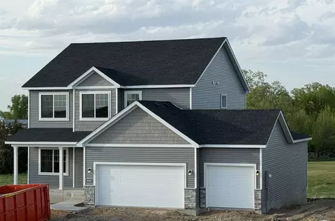 9686 32nd St NE, Saint Michael, MN 55376