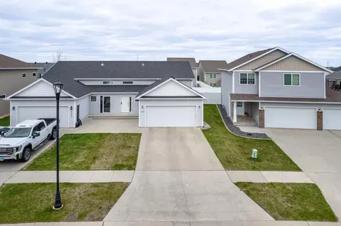 6039 60th Ave S, Fargo, ND 58104