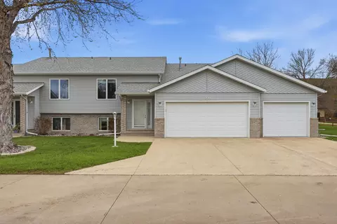 1224 Cedar Way E, West Fargo, ND 58078