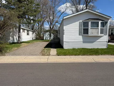 5706 Cabot Dr, Mounds View, MN 55112